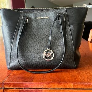 Michael  kors purse
